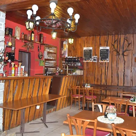 ホテル Horsky Arnica Loučná pod Klínovcem