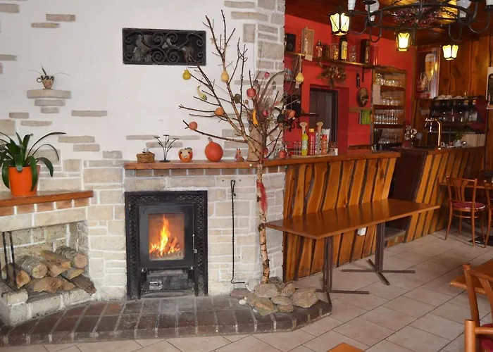 Horsky Arnica מלון Loučná pod Klínovcem