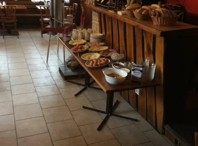 Horsky Arnica מלון Loučná pod Klínovcem